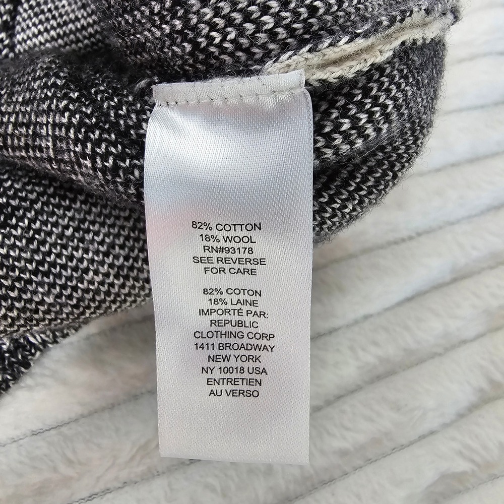 Industry Womens Buffalo Plaid Cardigan Black Cream Wool Blend V-Neck Large - Picture 8 of 12